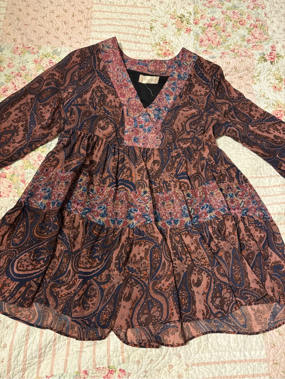 Altar'd State Mauve Pink Paisley V-Neck Tiered Tunic